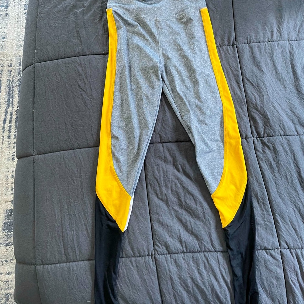 Rue 21 leggings. Size XS